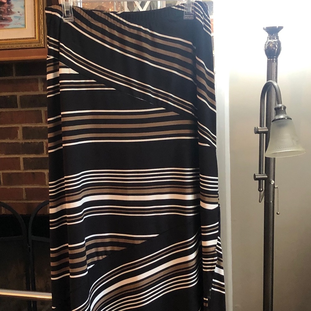 Kim Rogers skirt